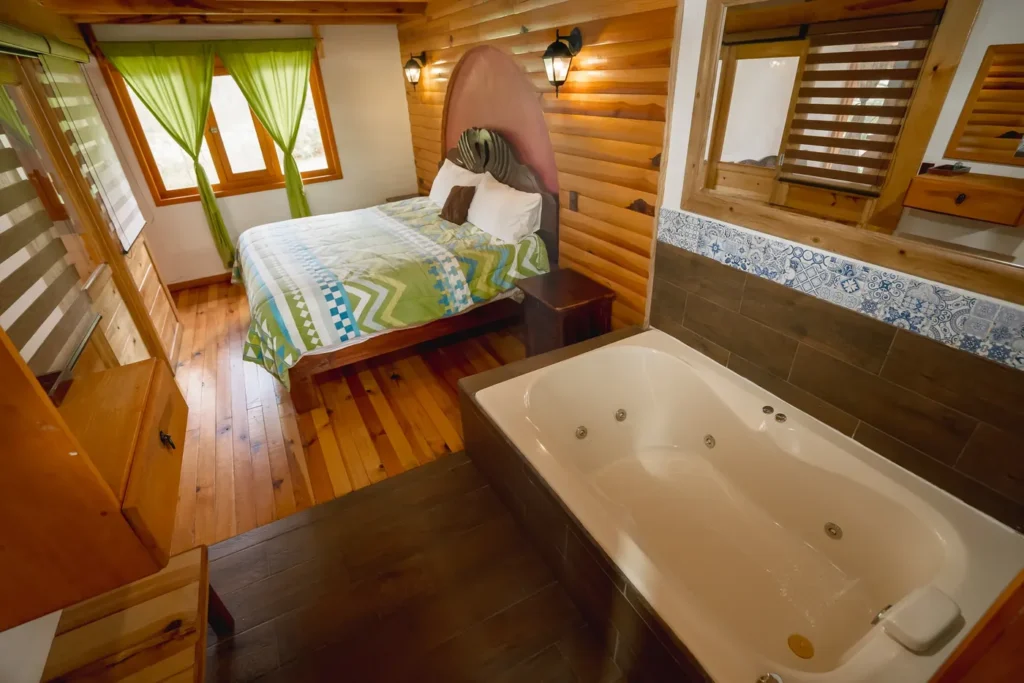 Jacuzzi de hidromasaje de la cabaña Orión