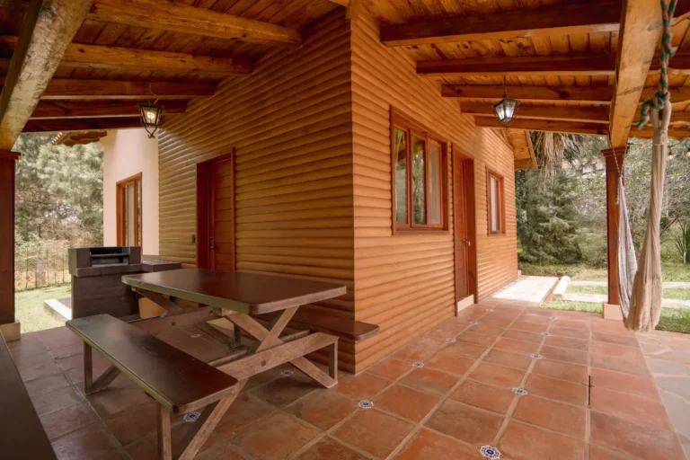 Cabaña Aquila, Paseo del Llano: terraza
