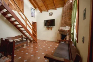 Cabaña Aquila, Paseo del Llano: sala