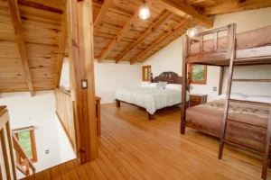 Cabaña Lupita, Paseo del Llano: recámara con litera