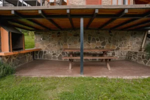 Cabaña Lupita, Paseo del Llano: área de asador