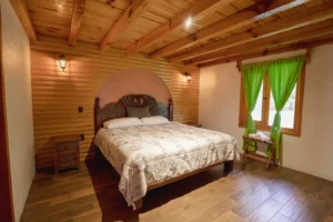 Cabaña Sagitario, Paseo del Llano: recámara principal