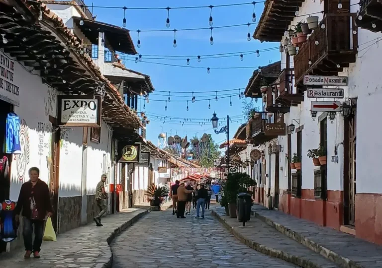Calle empedrada del centro de Mazamitla